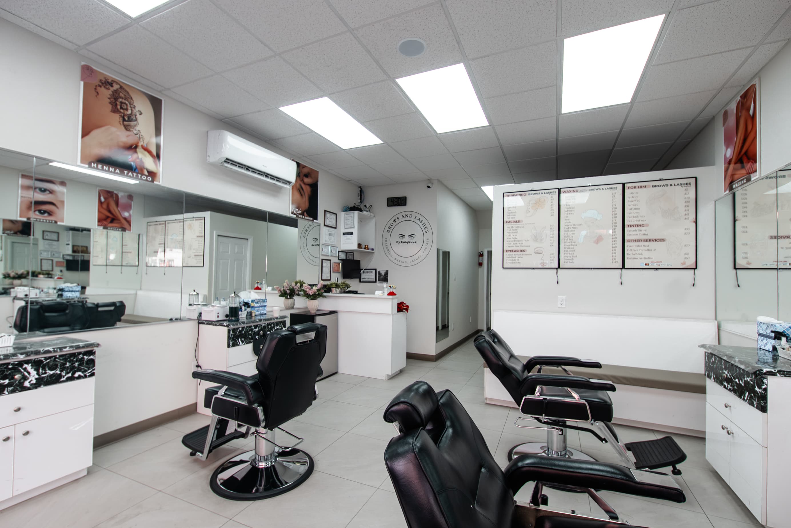 Brows & Lashes by UniqSwek interior view 2